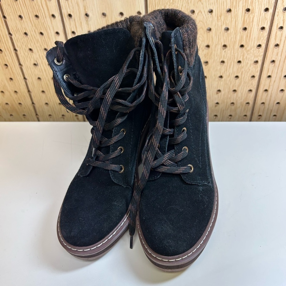 Tommy Hilfiger Black and Brown Lace Up Wedge Boots - Picture 4 of 9